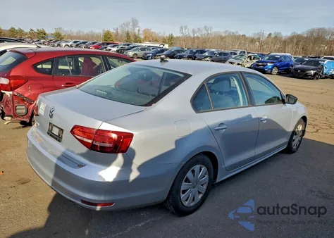 2015 Volkswagen Jetta Base z USA, uszkodzony, nr VIN 3VW1K7AJ5FM347826